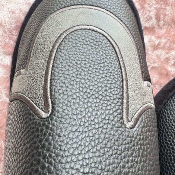 BOGO🌞True Religion Slippers Unisex - Picture 4 of 7